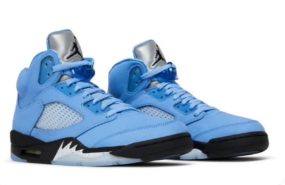 Air Jordan 5 Retro SE 'UNC' Sneakers