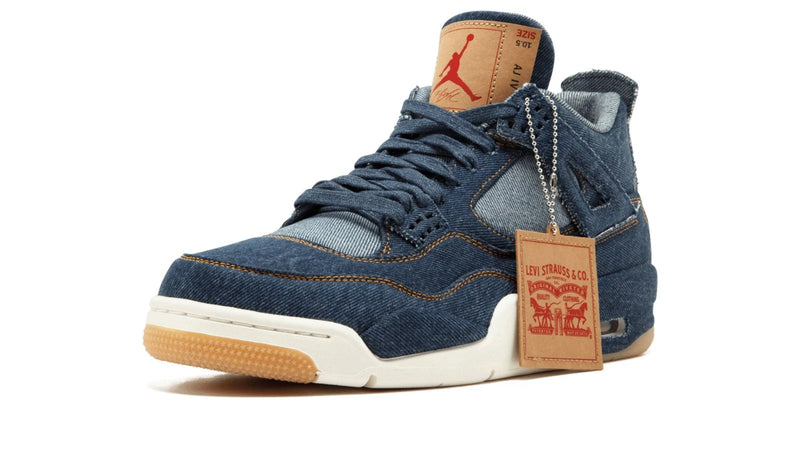Air Jordan 4 Retro x KAWS