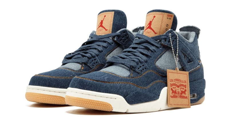 Air Jordan 4 Retro x KAWS
