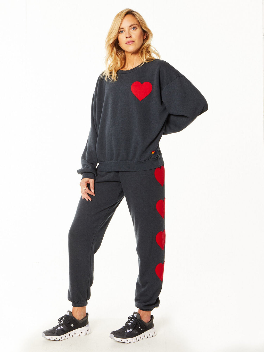 HEART STITCH CREW SWEATSHIRT