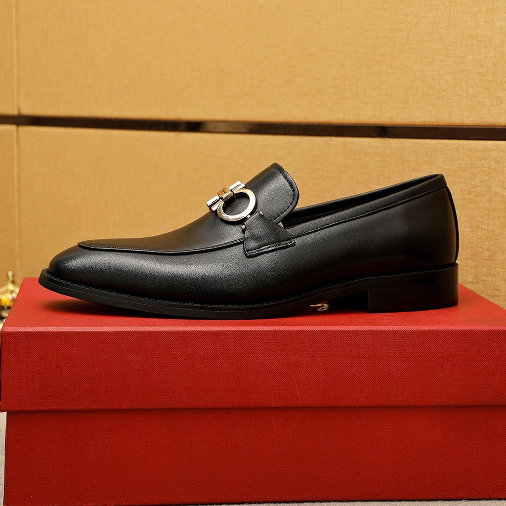Ferragamo Men's Black Hardware Loafers - Rounded Toe