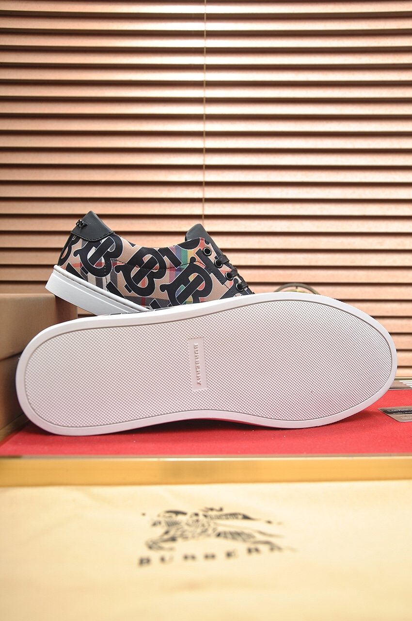 Burberry Patterned Low-Top Sneakers